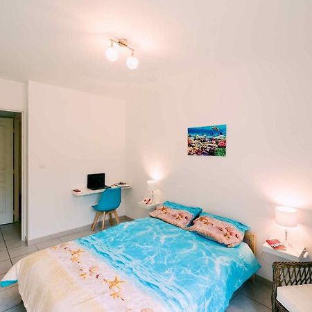 Turquoise Apartment Hyeres Exterior photo