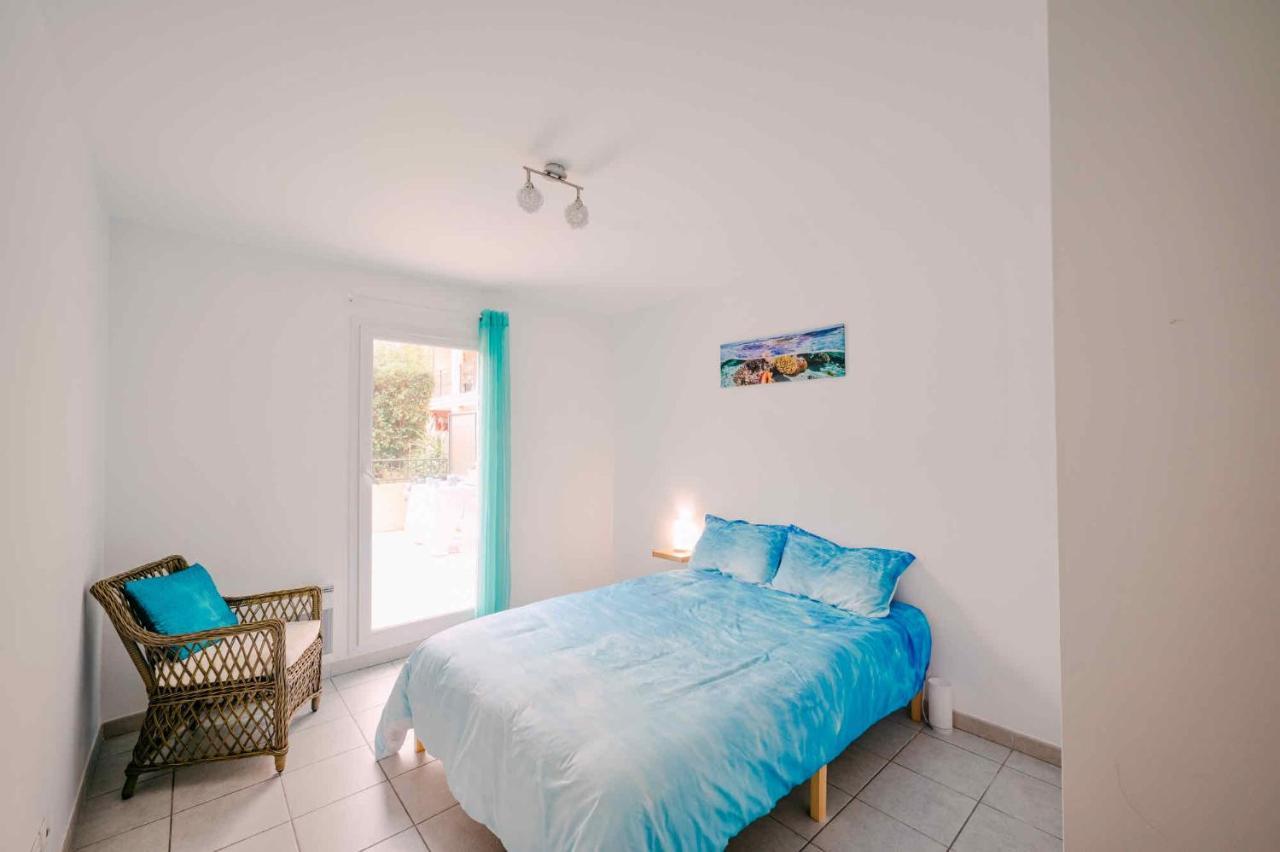 Turquoise Apartment Hyeres Exterior photo